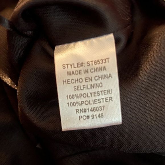 floral print crop top with spaghetti straps and zipper closure in the back - Picture 5 of 5